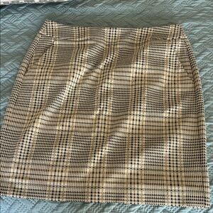Classic Houndstooth Skirt
